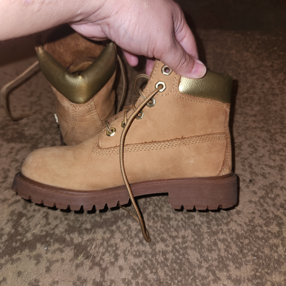 Timberland Tan Kids Boots with Gold Accents - Picture 7 of 9